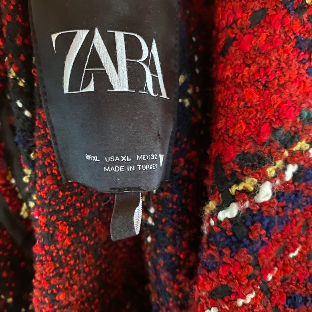 ZARA Plaid Tweed Jacket Red Black Fringe Shacket Textured Bright Boucle - Picture 3 of 9